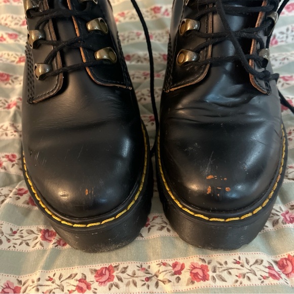 Dr Martens Leona Combat Boots Womens 6 Chunky Platform Heels Black Leather Doc - Picture 3 of 6